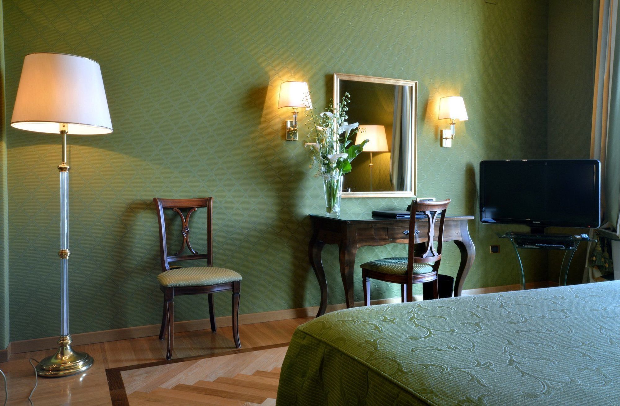 Grand Hotel Vesuvio Napoli Camera foto A room at the hotel