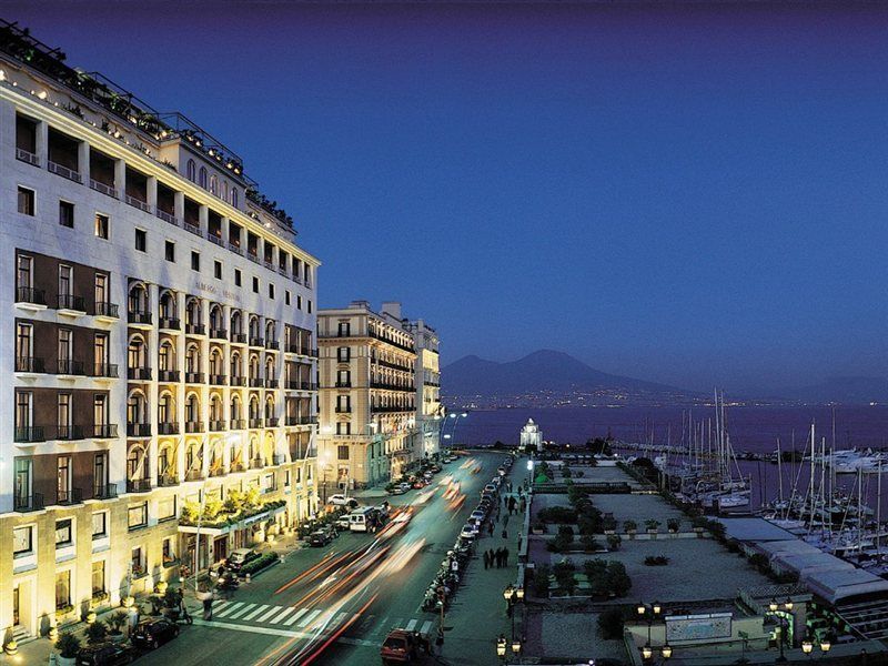 Grand Hotel Vesuvio Napoli Esterno foto The Westin Palace, Athens